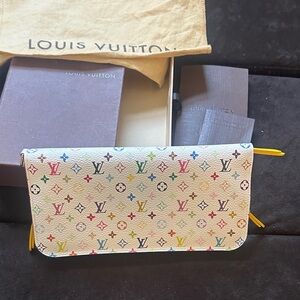 MINT Condition and RARE AUTH Citron yellow LV white Murakami insolite wallet